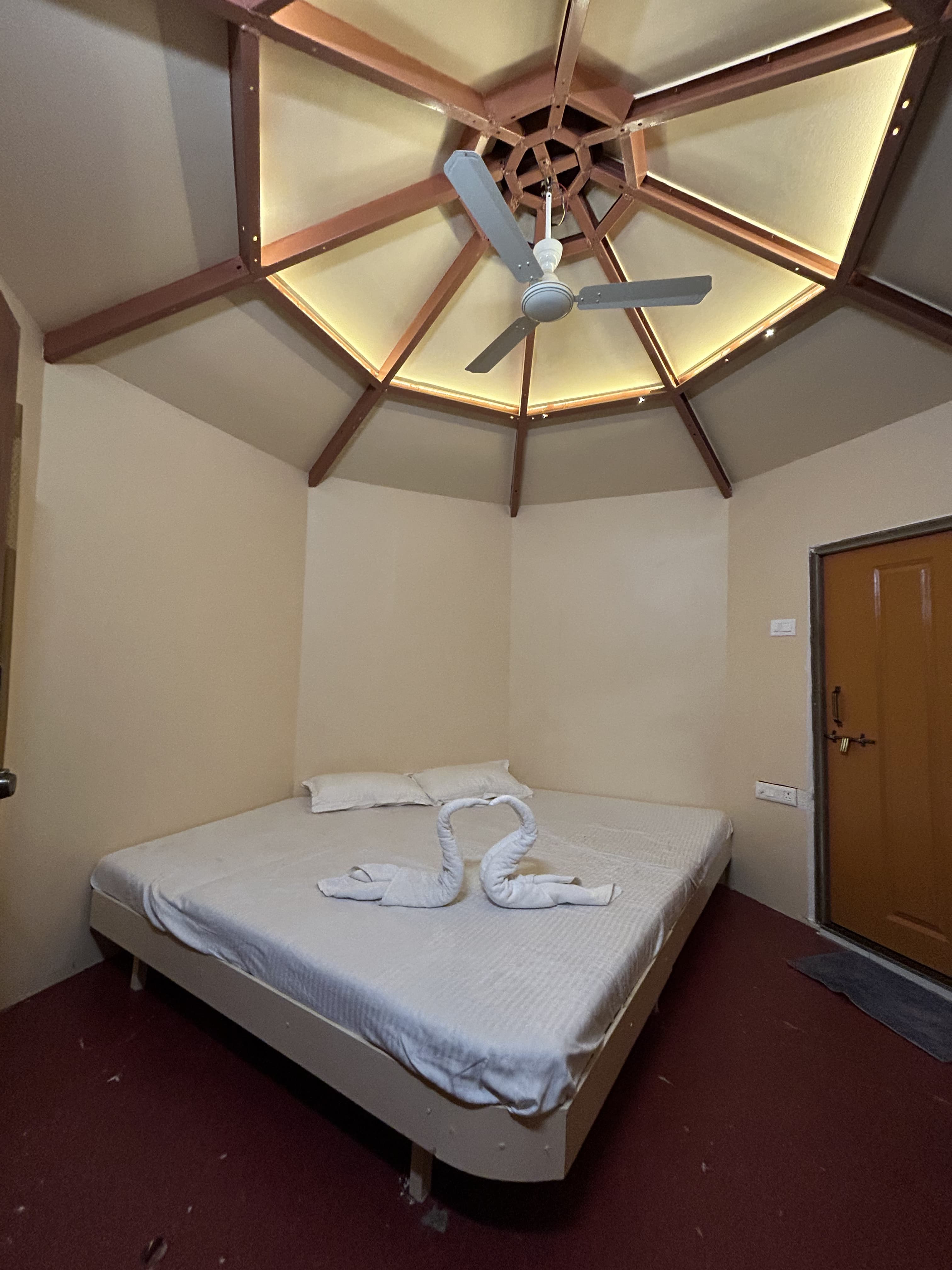 24 Hour Package with A/C Octagonal Hut